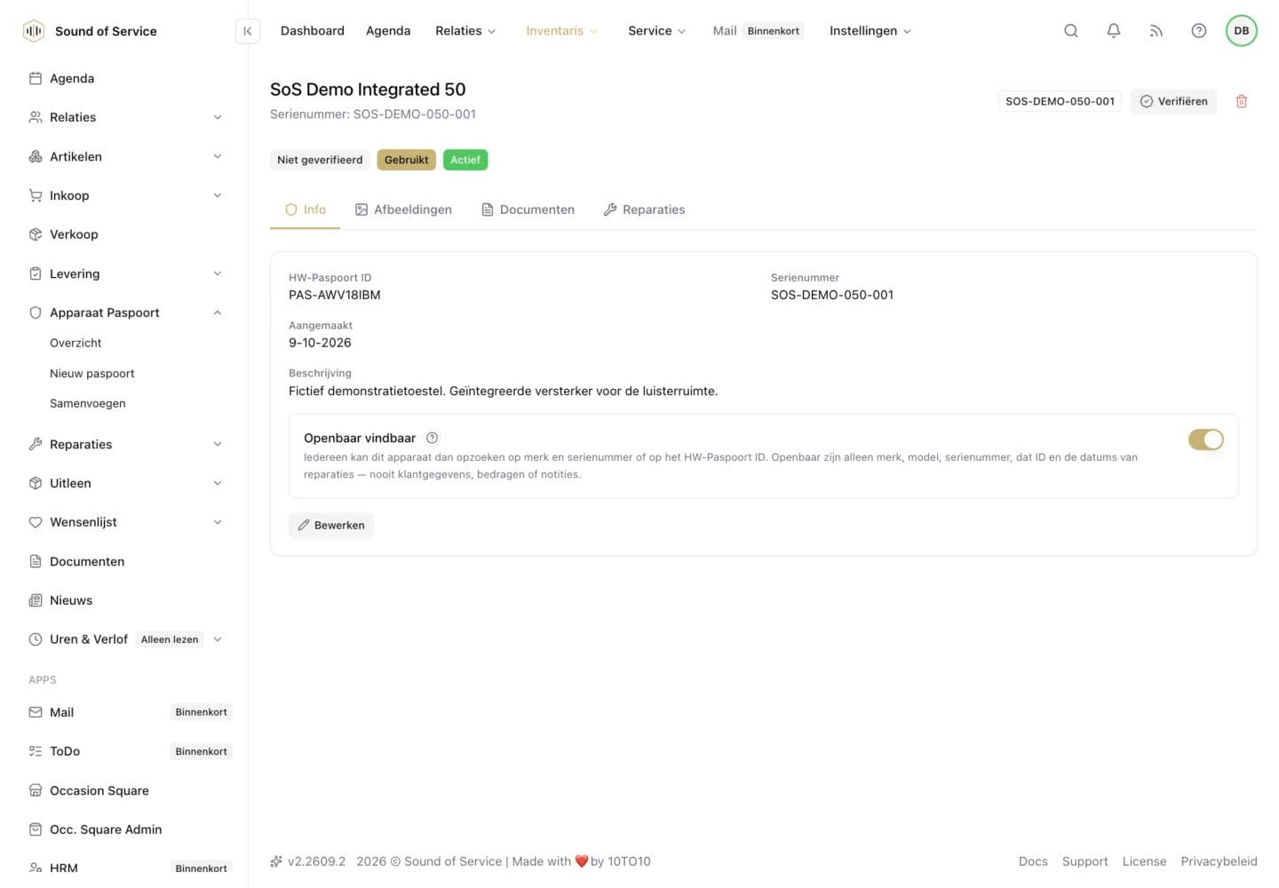 Hardware Paspoort in de dealer-demo, met fictief toestel en serienummer.